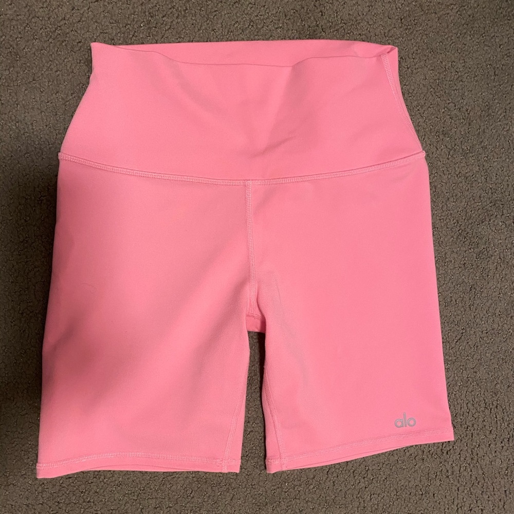 Alo Yoga | Biker Shorts | Hot Pink